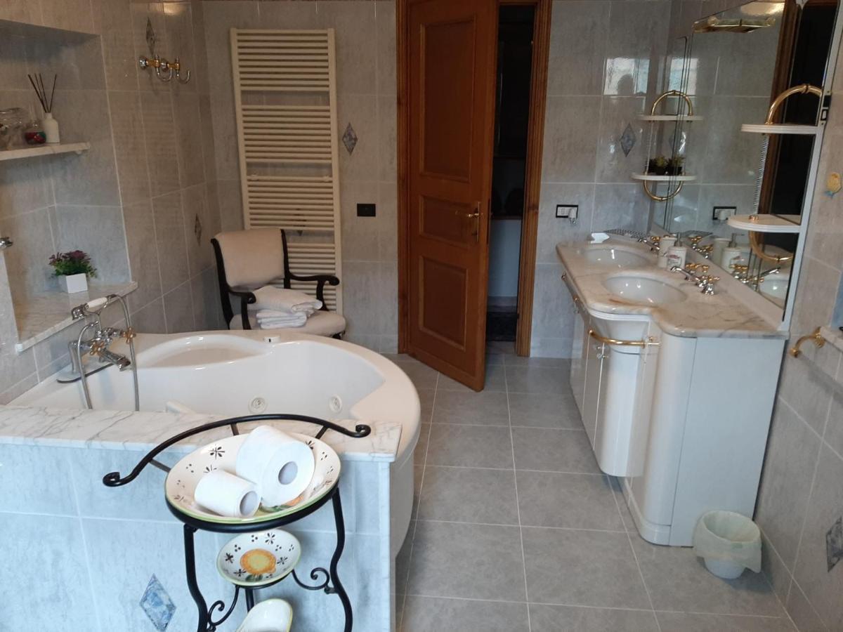 La Villa La Spezia Bagian luar foto