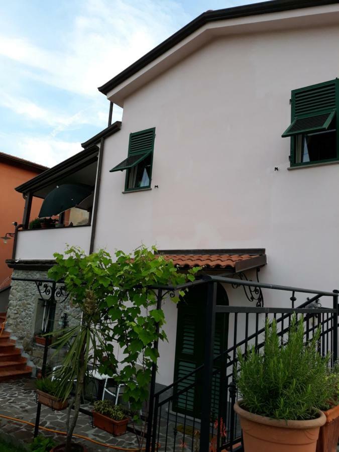 La Villa La Spezia Bagian luar foto
